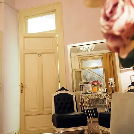 Chateau Leconte Apartment