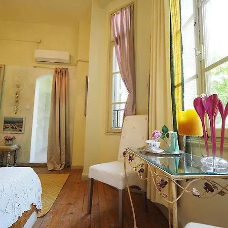 Chateau Leconte Apartment *